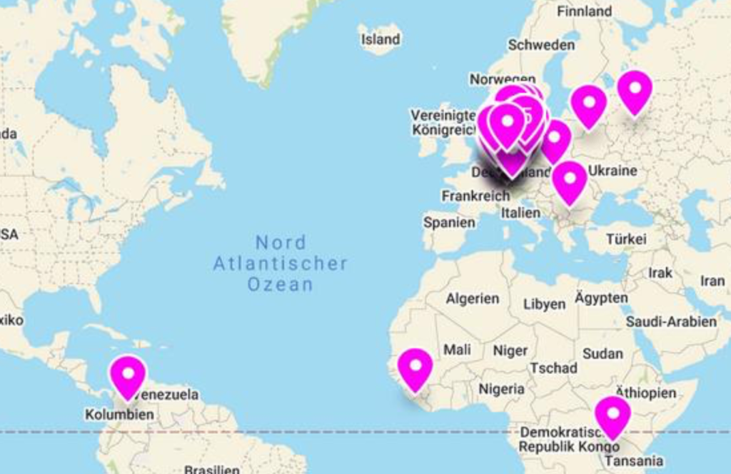 Auf einr Google-Maps Karte sind verschiedene Ortsmarker zu sehen, die Orte in Europ, in Afrika und einen in Südamerike anzeigen.